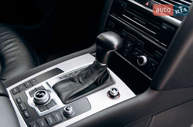 Внедорожник / Кроссовер Audi Q7 2015 в 