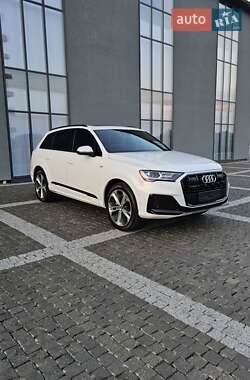 Позашляховик / Кросовер Audi Q7 2019 в Хусті