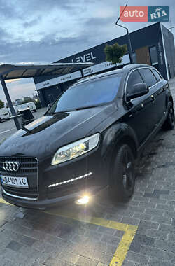 Внедорожник / Кроссовер Audi Q7 2007 в 