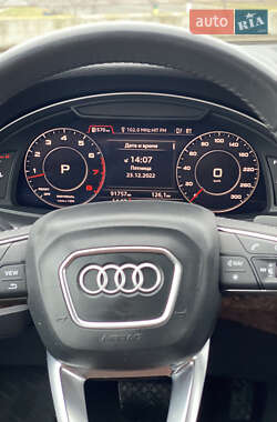 Внедорожник / Кроссовер Audi Q7 2018 в 