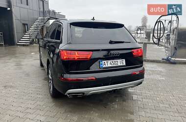 Позашляховик / Кросовер Audi Q7 2016 в Калуші