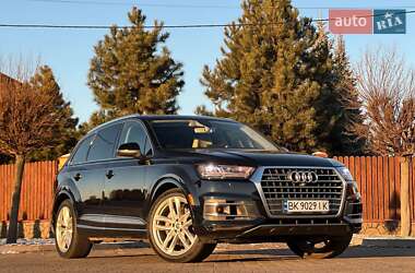 Внедорожник / Кроссовер Audi Q7 2016 в Луцке