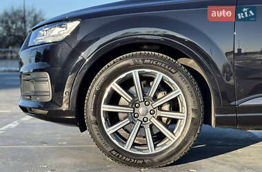 Внедорожник / Кроссовер Audi Q7 2019 в Киеве