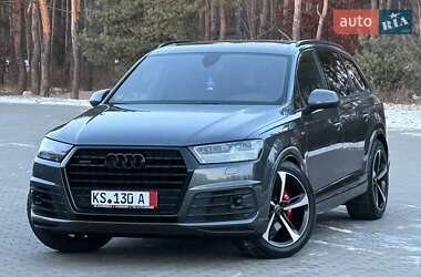 Позашляховик / Кросовер Audi Q7 2017 в Рівному