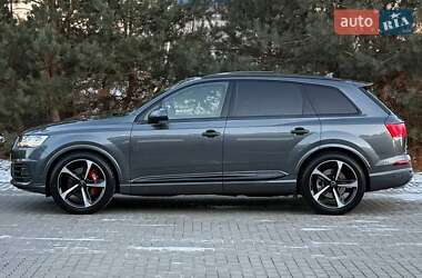 Позашляховик / Кросовер Audi Q7 2017 в Рівному