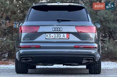 Позашляховик / Кросовер Audi Q7 2017 в Рівному