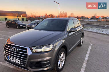 Позашляховик / Кросовер Audi Q7 2016 в Луцьку