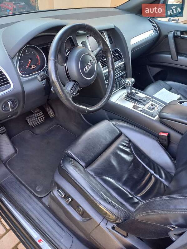Внедорожник / Кроссовер Audi Q7 2013 в Луцке