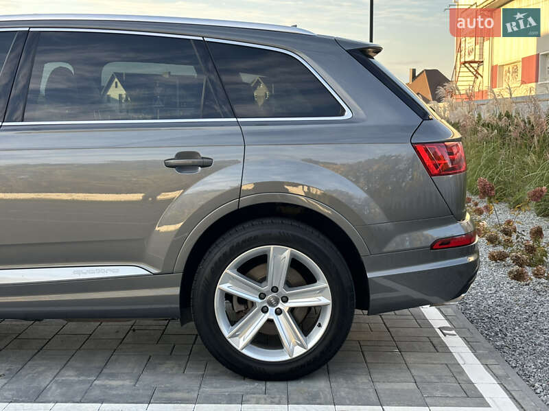 Внедорожник / Кроссовер Audi Q7 2016 в Луцке