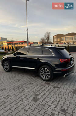 Позашляховик / Кросовер Audi Q7 2015 в Тернополі