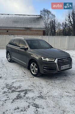 Позашляховик / Кросовер Audi Q7 2016 в Лубнах