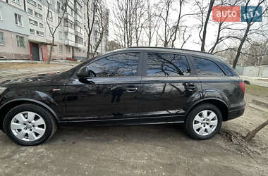 Внедорожник / Кроссовер Audi Q7 2014 в 