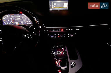 Внедорожник / Кроссовер Audi Q7 2018 в 