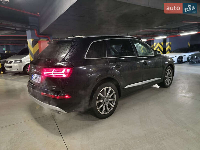 Позашляховик / Кросовер Audi Q7 2018 в Києві