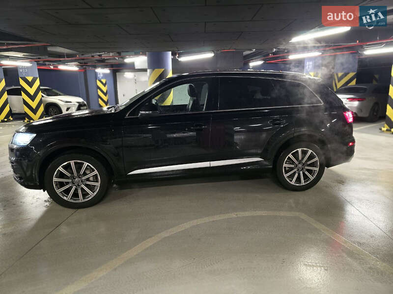 Позашляховик / Кросовер Audi Q7 2018 в Києві