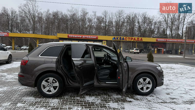 Позашляховик / Кросовер Audi Q7 2016 в Тернополі