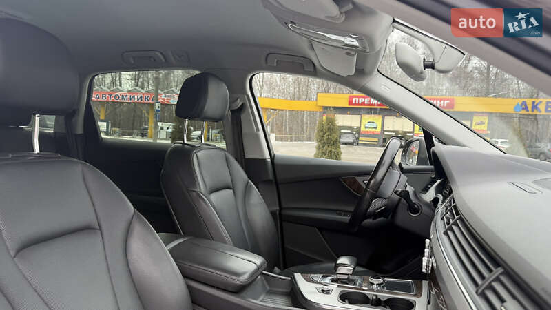 Позашляховик / Кросовер Audi Q7 2016 в Тернополі
