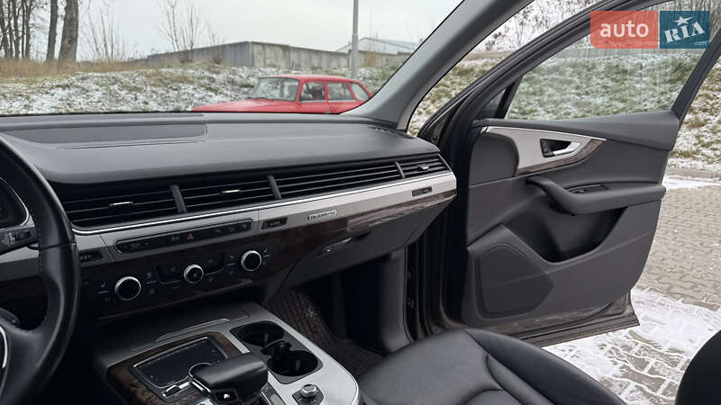 Позашляховик / Кросовер Audi Q7 2016 в Тернополі