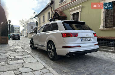 Внедорожник / Кроссовер Audi Q7 2015 в Каменец-Подольском