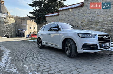 Внедорожник / Кроссовер Audi Q7 2015 в Каменец-Подольском