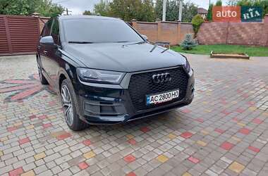 Внедорожник / Кроссовер Audi Q7 2016 в 
