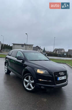 Позашляховик / Кросовер Audi Q7 2009 в Рівному