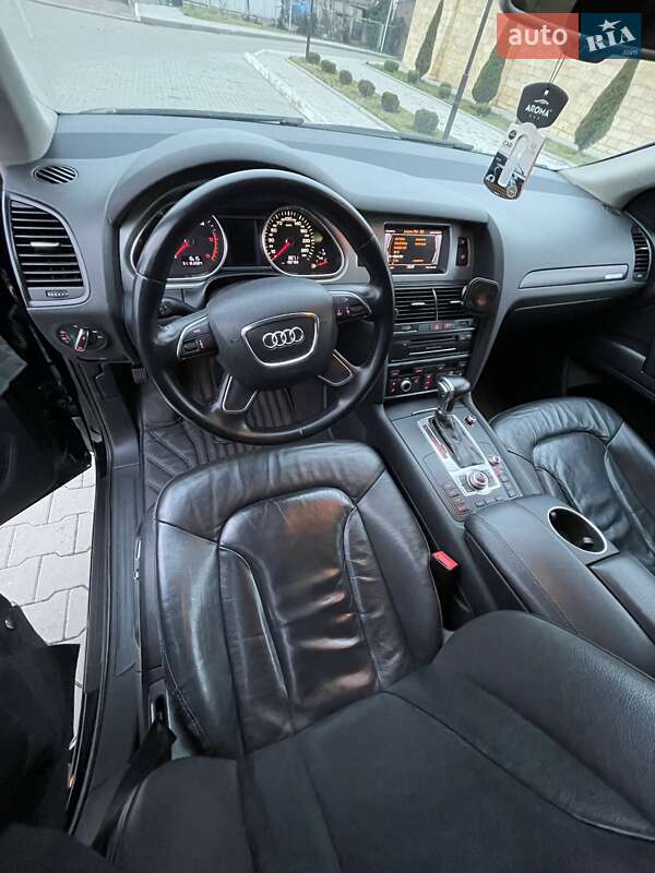 Внедорожник / Кроссовер Audi Q7 2013 в Измаиле