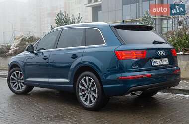 Внедорожник / Кроссовер Audi Q7 2018 в 
