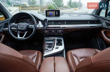 Внедорожник / Кроссовер Audi Q7 2018 в 