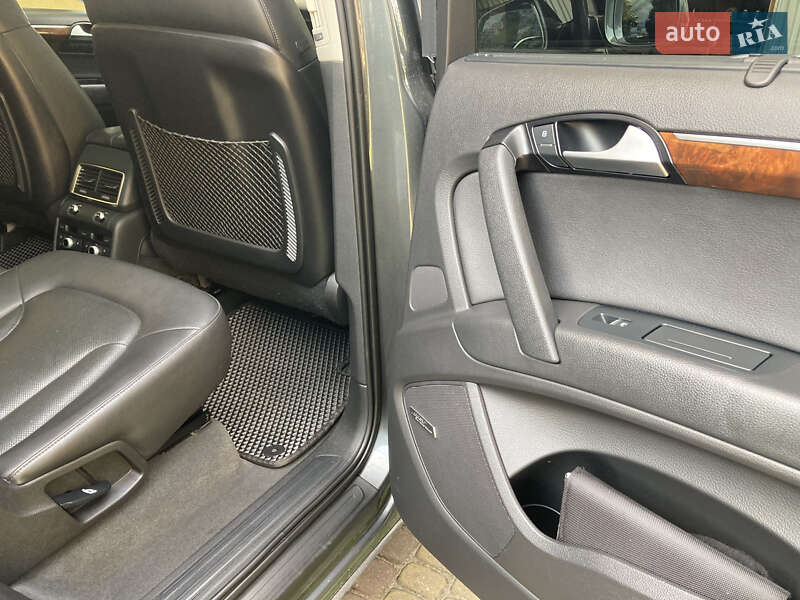Позашляховик / Кросовер Audi Q7 2014 в Жовкві