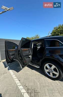 Внедорожник / Кроссовер Audi Q7 2012 в 