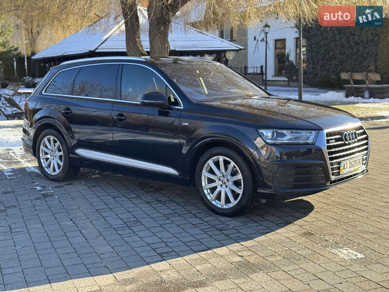 Позашляховик / Кросовер Audi Q7 2017 в Івано-Франківську