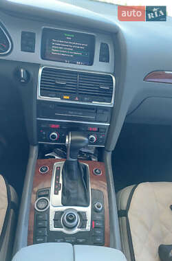 Внедорожник / Кроссовер Audi Q7 2014 в 