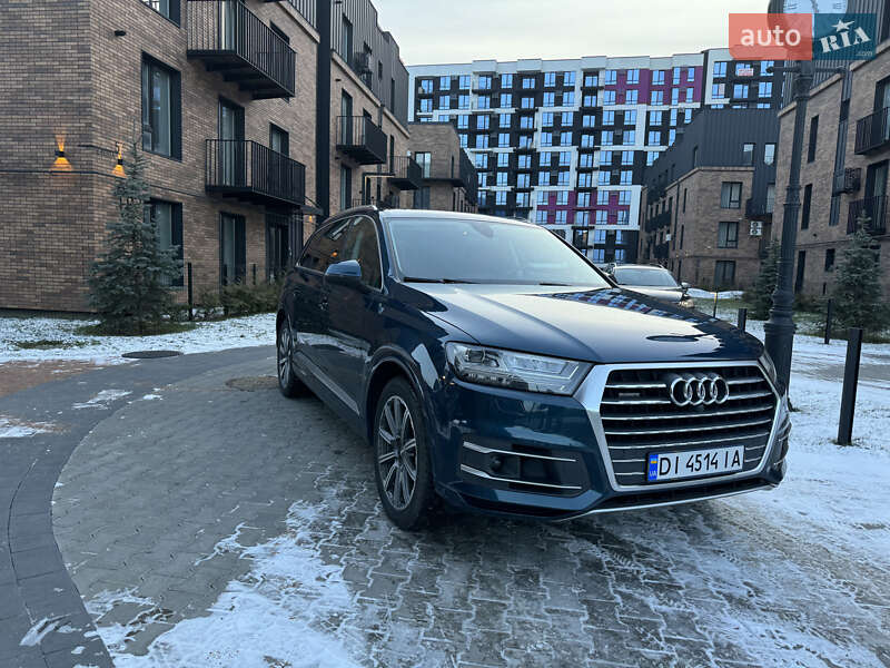 Позашляховик / Кросовер Audi Q7 2017 в Івано-Франківську