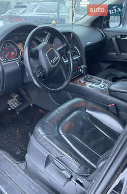 Внедорожник / Кроссовер Audi Q7 2007 в 