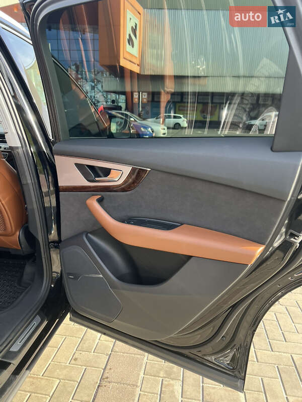 Внедорожник / Кроссовер Audi Q7 2016 в Луцке