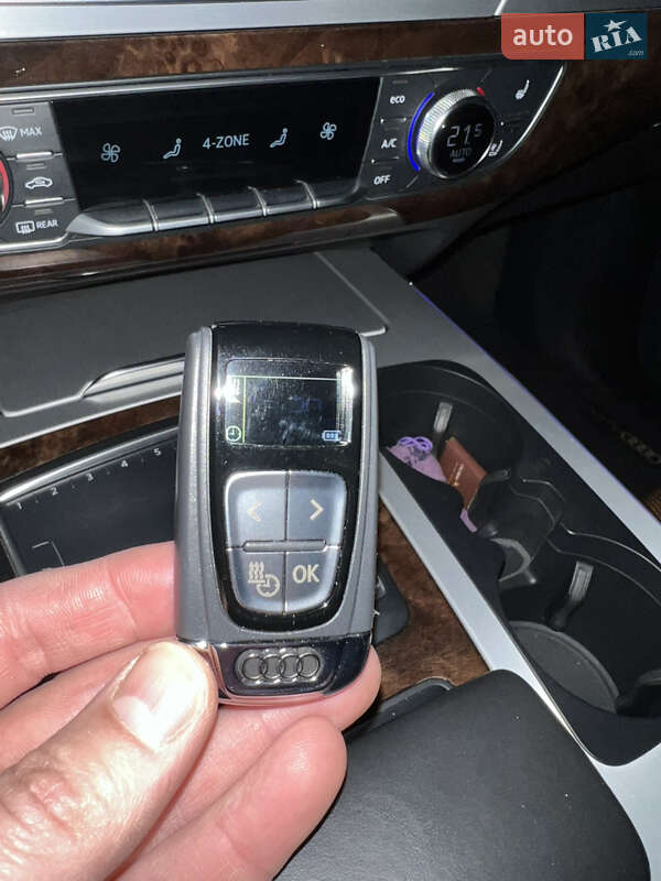 Внедорожник / Кроссовер Audi Q7 2016 в Луцке