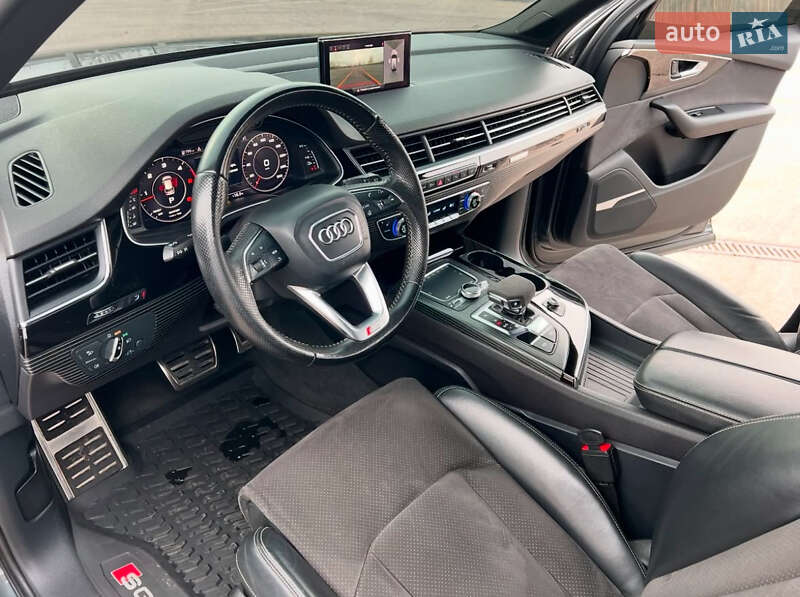 Позашляховик / Кросовер Audi Q7 2017 в Дніпрі
