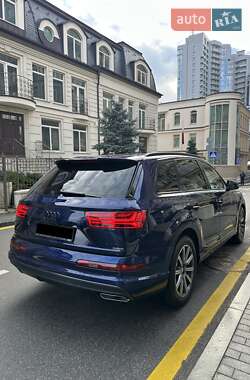 Внедорожник / Кроссовер Audi Q7 2018 в 