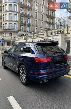Внедорожник / Кроссовер Audi Q7 2018 в 