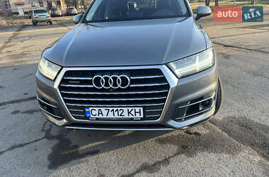Позашляховик / Кросовер Audi Q7 2016 в 