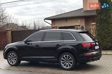 Позашляховик / Кросовер Audi Q7 2017 в Луцьку