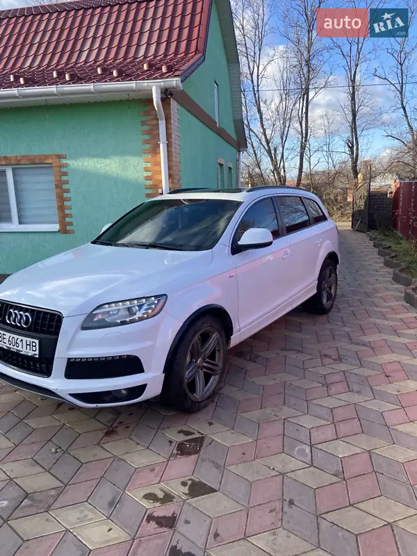 Внедорожник / Кроссовер Audi Q7 2014 в 