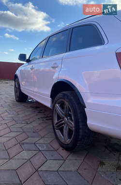 Внедорожник / Кроссовер Audi Q7 2014 в 