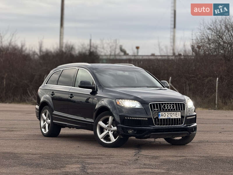 Позашляховик / Кросовер Audi Q7 2010 в Ужгороді