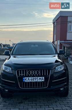 Внедорожник / Кроссовер Audi Q7 2015 в 
