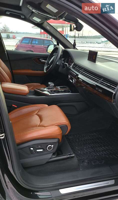 Позашляховик / Кросовер Audi Q7 2018 в Тернополі