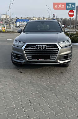 Позашляховик / Кросовер Audi Q7 2016 в Києві