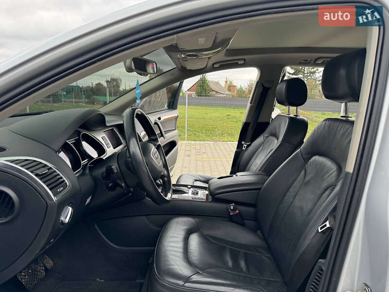 Позашляховик / Кросовер Audi Q7 2012 в Нововолинську