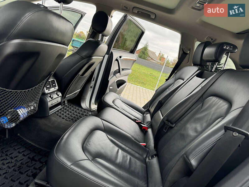 Позашляховик / Кросовер Audi Q7 2012 в Нововолинську